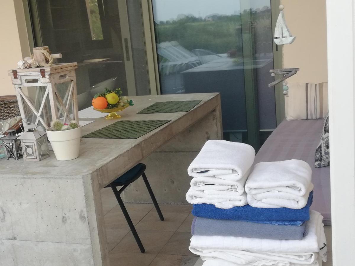 Iris Home Paralia Katerinis Bagian luar foto